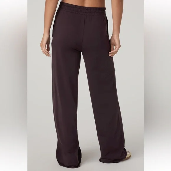 NEW Halo Essential Wideleg Women's DreamKnit™ Pants in Raisin - Picture 2 of 6